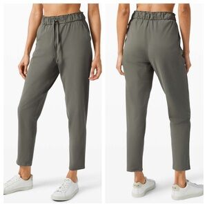 lululemon athletica Gray Women's Pants